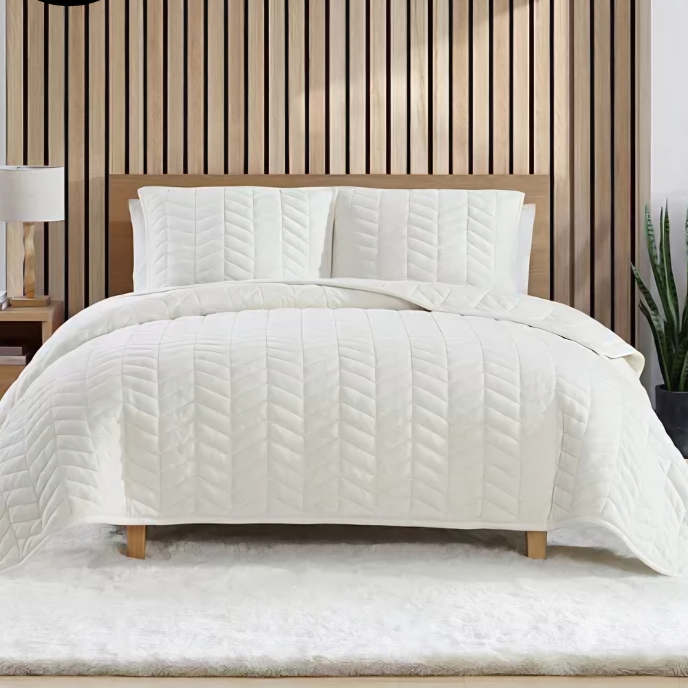 UGG®Coco Quilt Plush Blanket Full/Queen